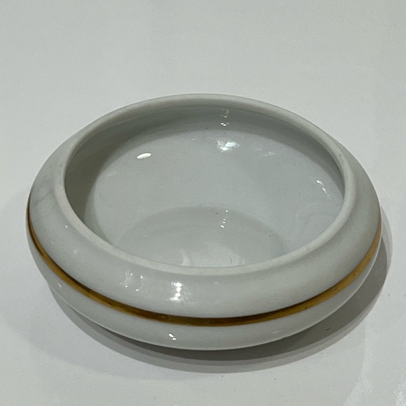 Vintage Limoges Ouragan Mini trinket/ jewelry box Porcelain Made in France - Picture 5 of 8